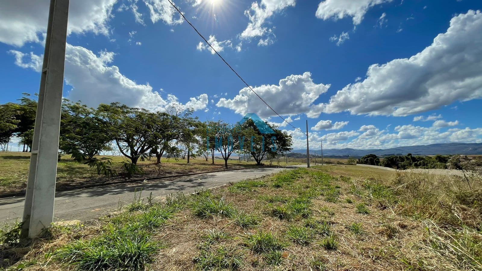 Lote/Terreno em São João Batista do Glória - Condomínio Moradas da Serra