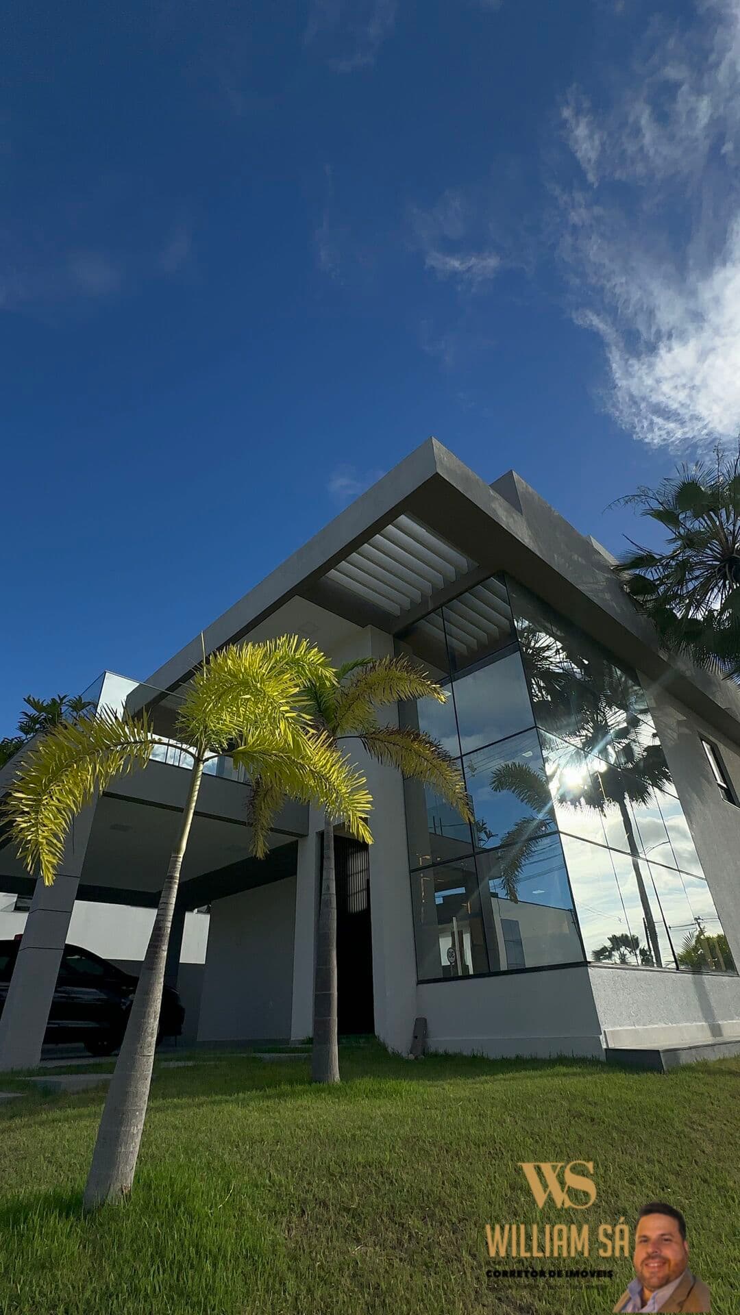 Casa em Condomínio mansão 5 suítes varanda piscina e DECK com churrasqueira privativa terras Alphaville Eusébio