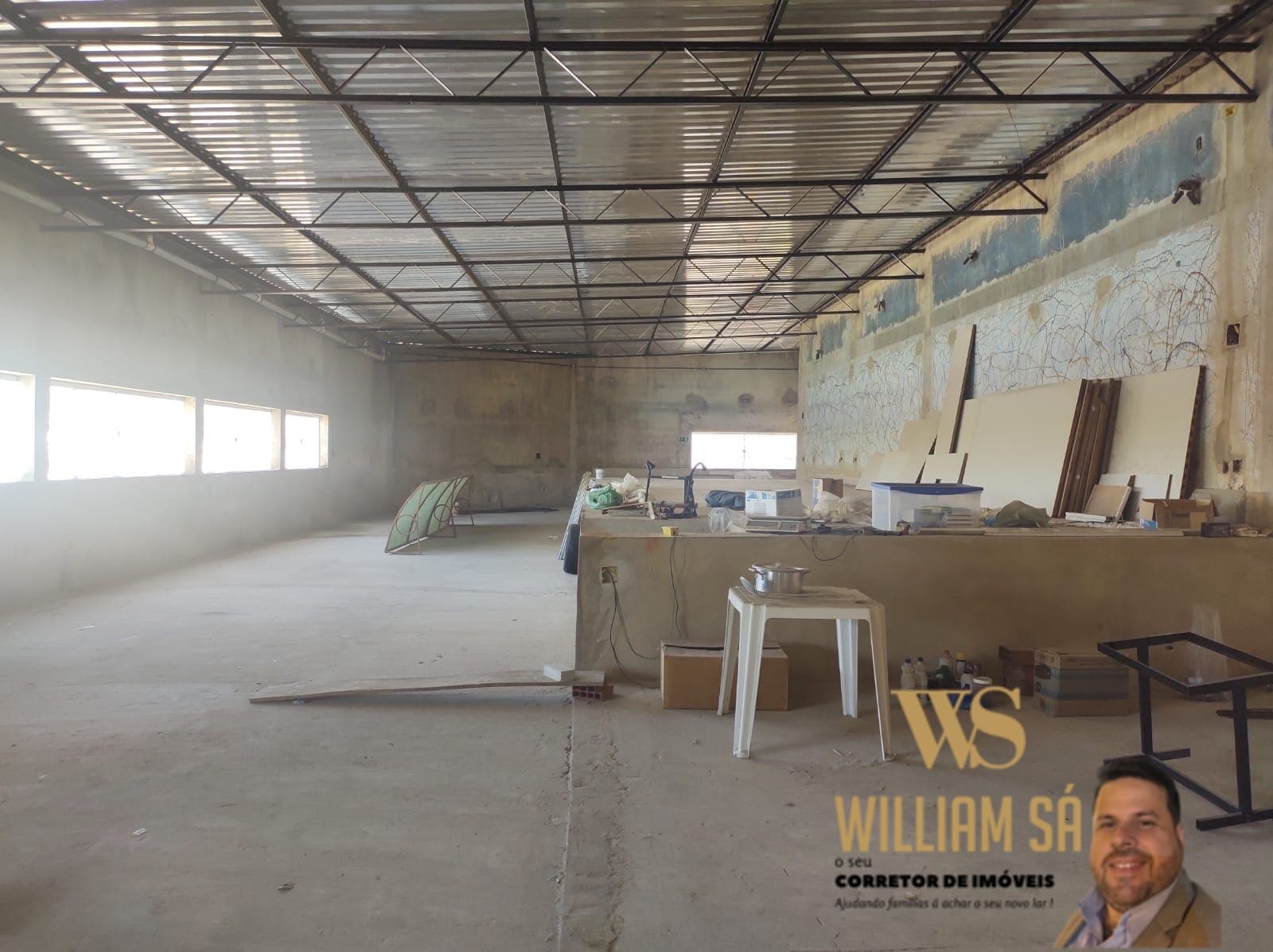 Prédio Comercial 700 metros quadrados 18 salas av Francisco Sá Barra do Ceará fortaleza Ce