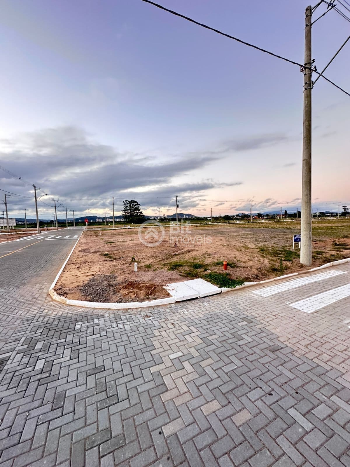 TERRENO LOTEAMENTO TRÊS CAMINHOS