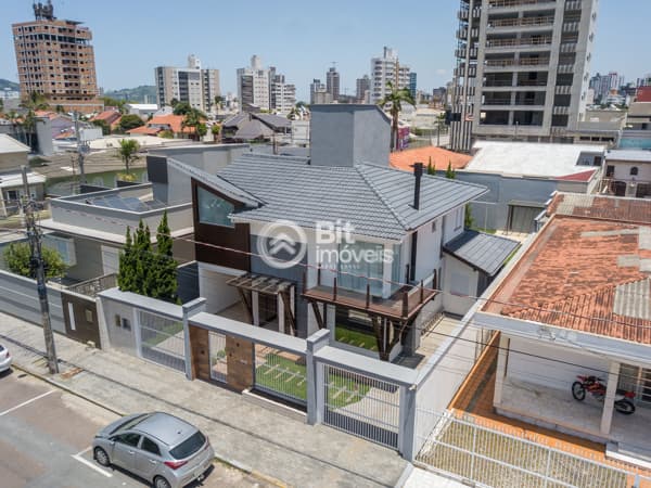 CASA COMERCIAL A 100 METROS DO FAROL SHOPPING
