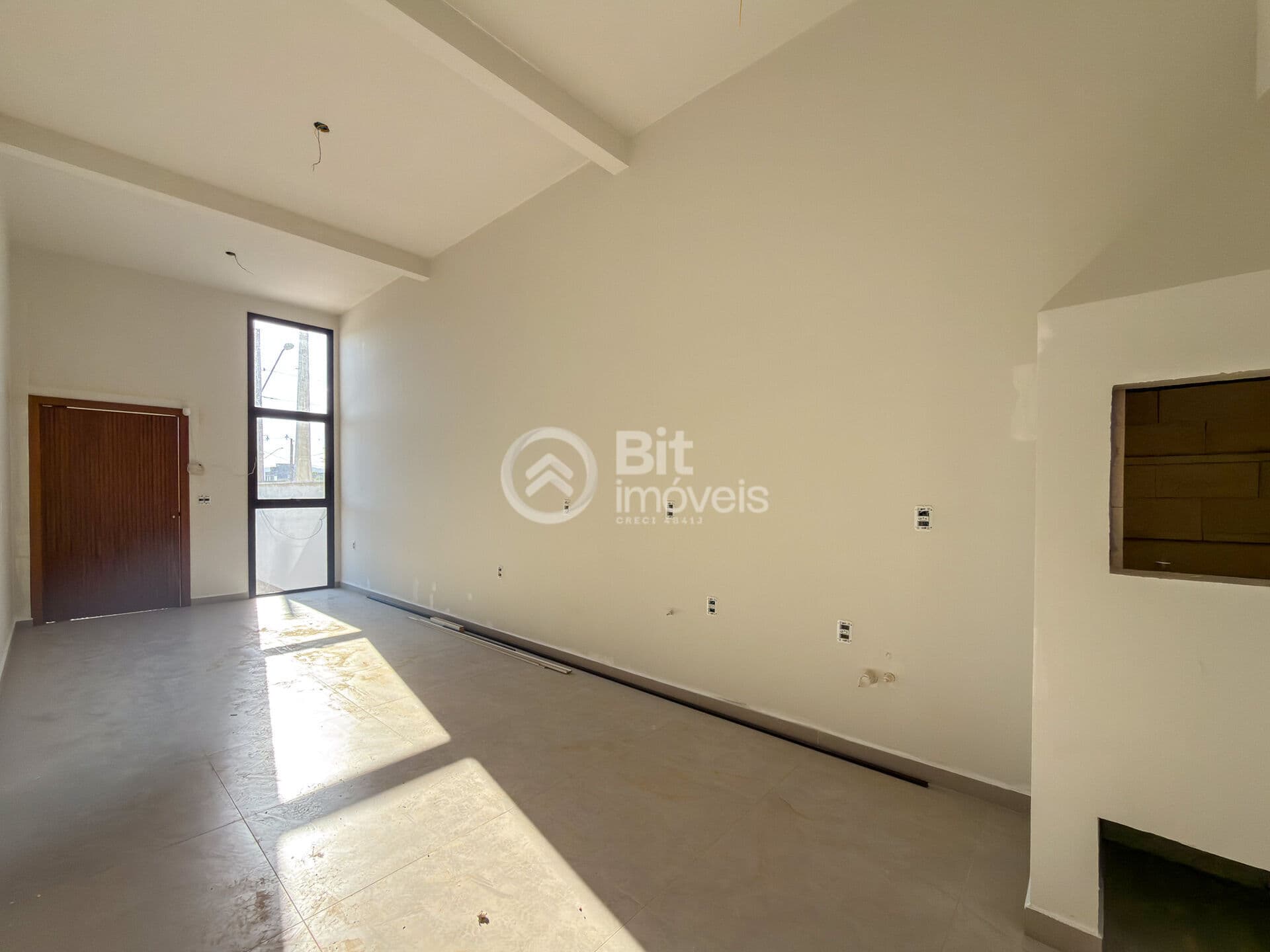 CASA EM LOTEAMENTO COM DOIS DORMITÓRIOS