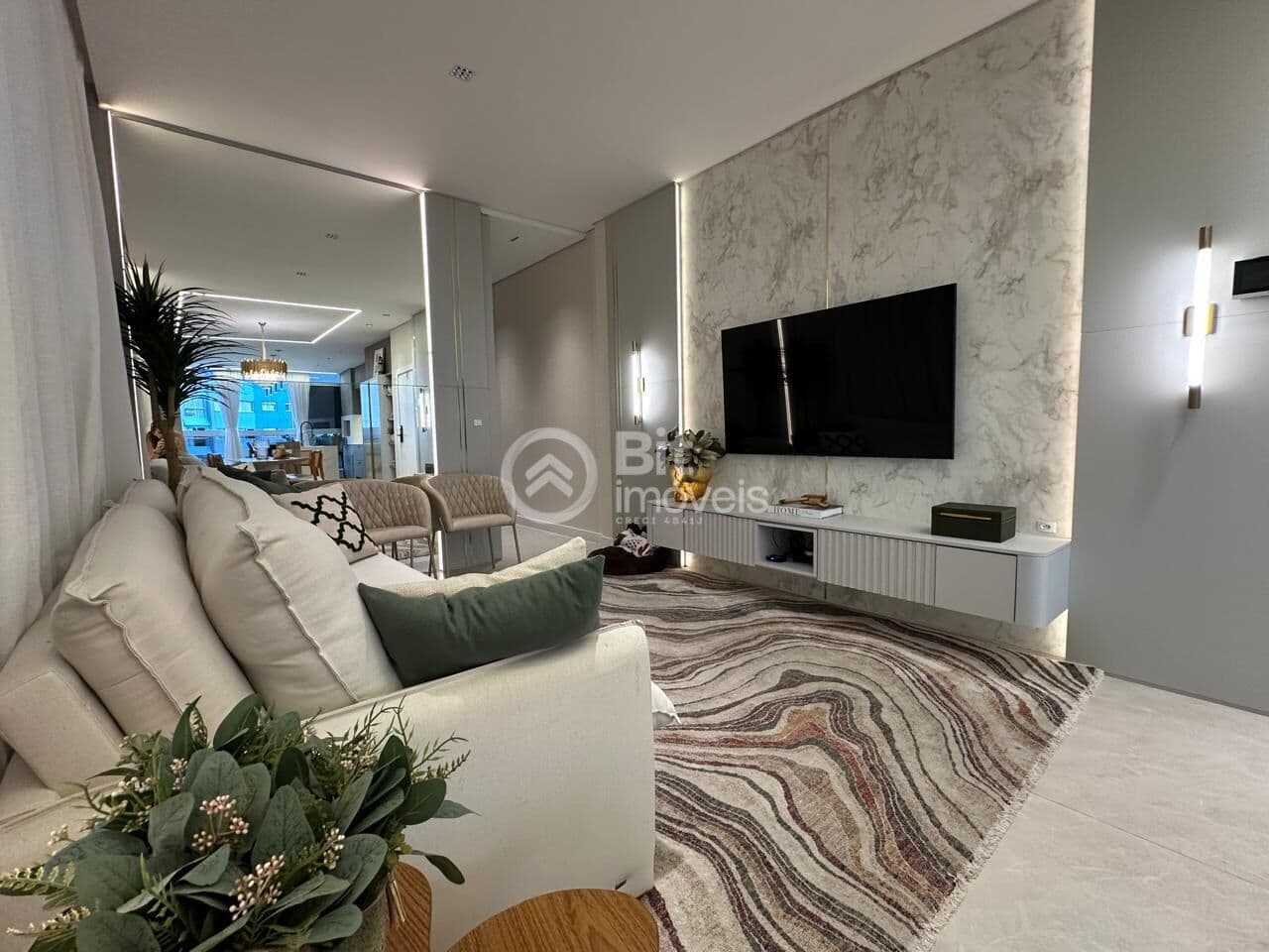 APARTAMENTO ALTO PADRÃO COM TRÊS DORMITÍRIOS