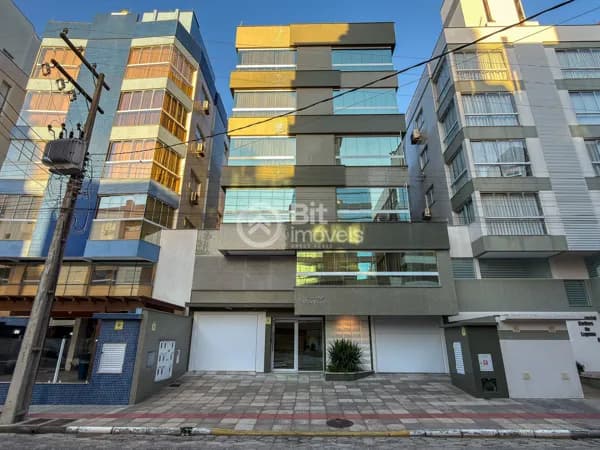 APARTAMENTO MOBILIADO EM LAGUNA