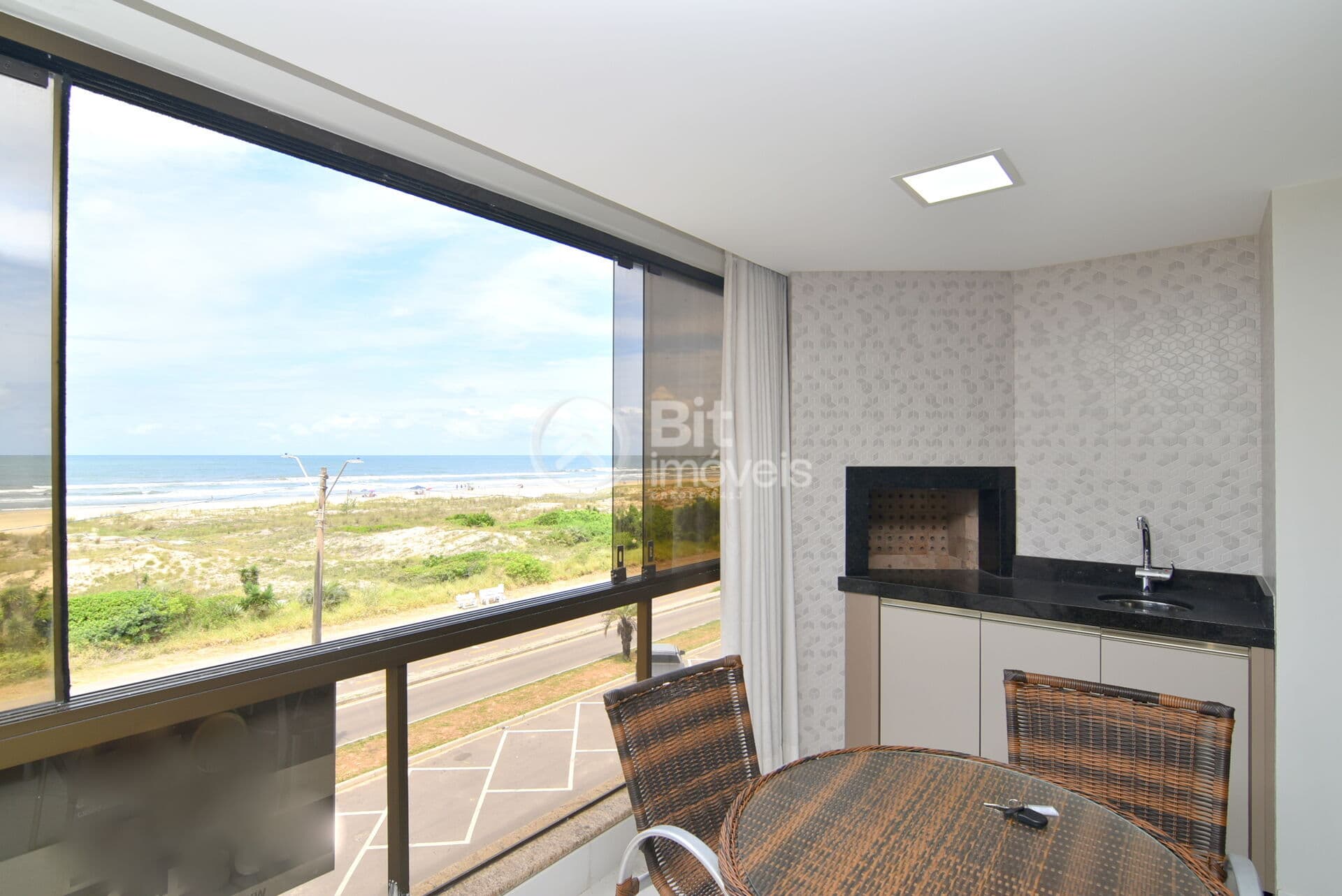 APARTAMENTO BEIRA MAR