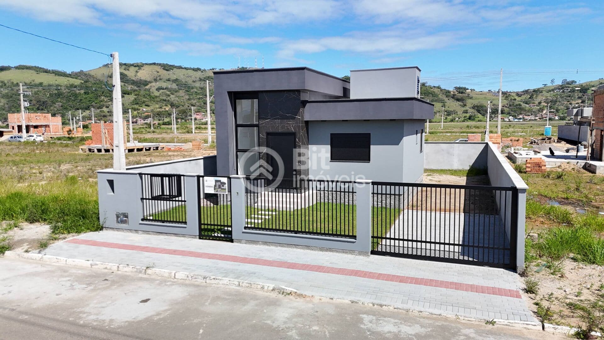 CASA NO LOTEAMENTO VILLA DOS ARAÇAS