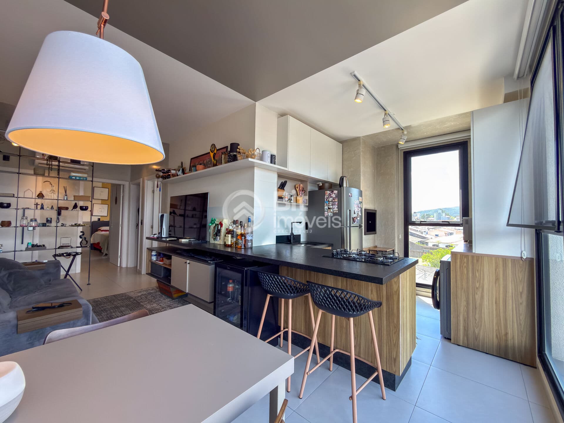 APARTAMENTO COM DOIS DORMITÓRIOS