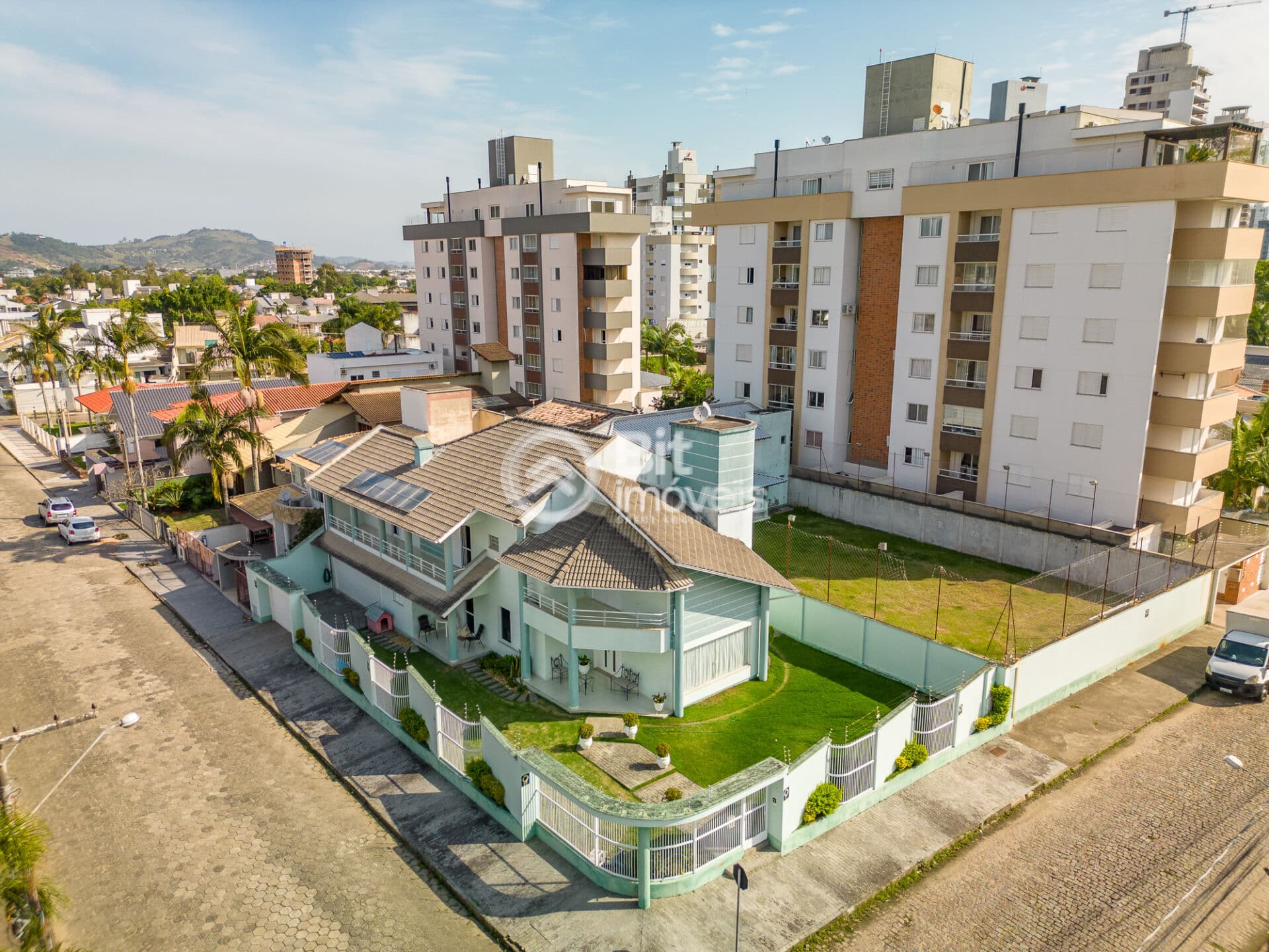 CASA ALTO PADRÃO - BAIRRO VILA MOEMA
