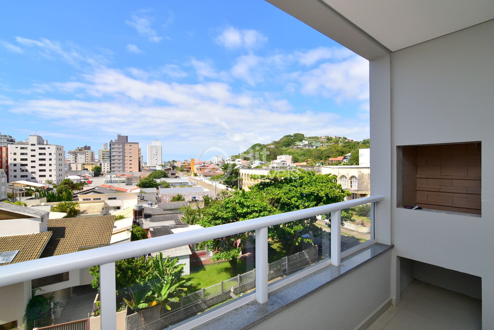APARTAMENTO EM LAGUNA