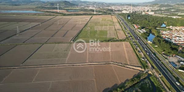 TERRENO COM 1.500,00M²