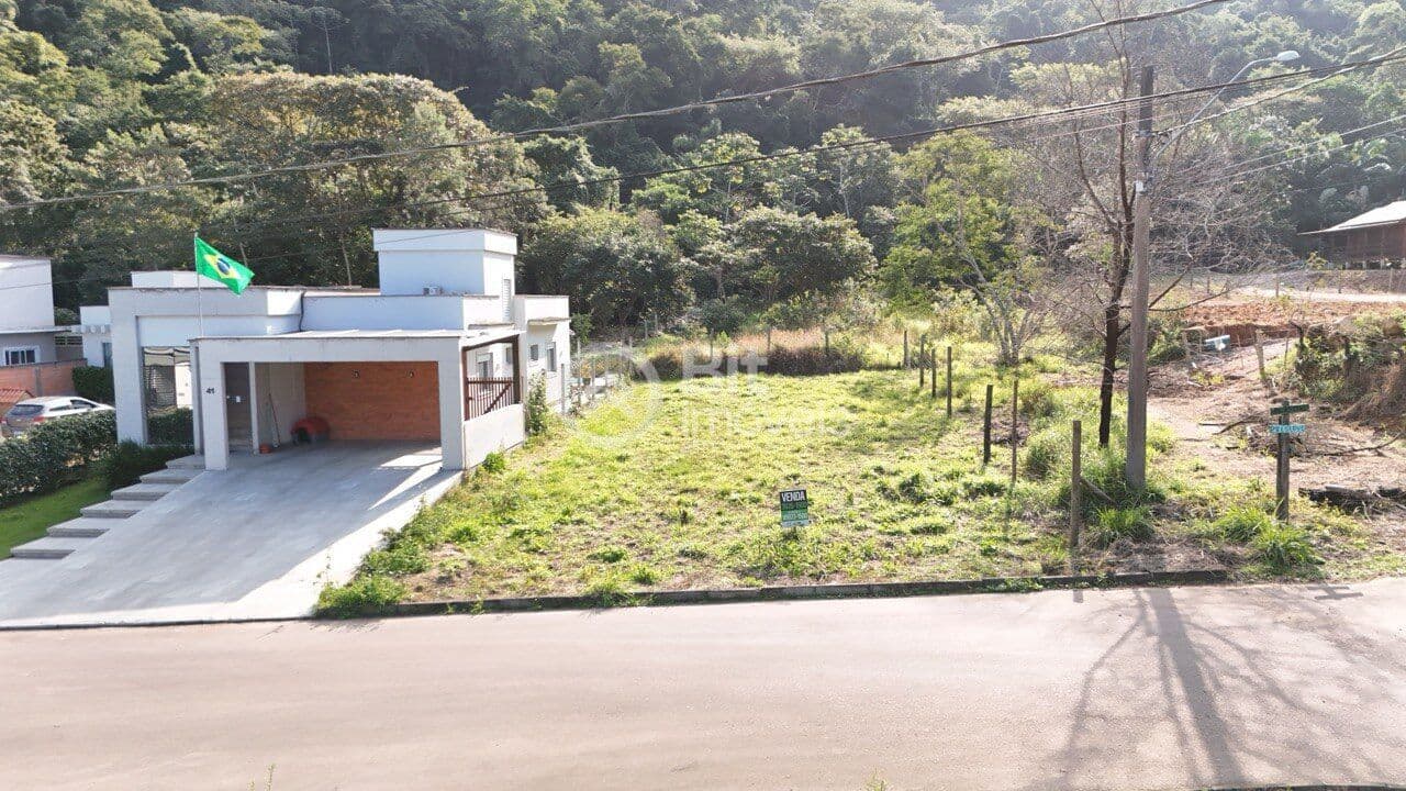 TERRENO DE ESQUINA COM 347,28M²