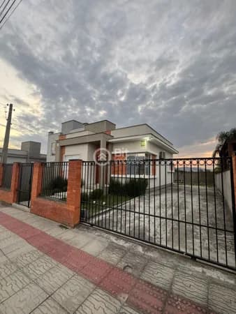 CASA COM DOIS DORMITÓRIOS