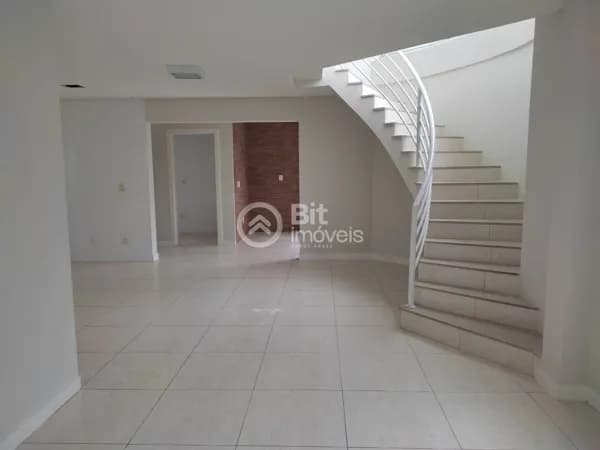 CASA GEMINADA NO BAIRRO DEHON