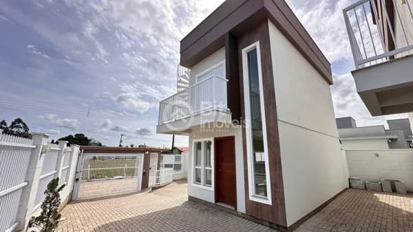 CASA COM DOIS DORMITÓRIOS