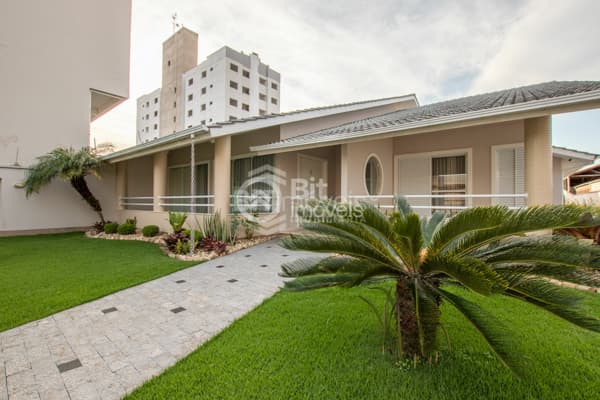 Casa Alto Padrão