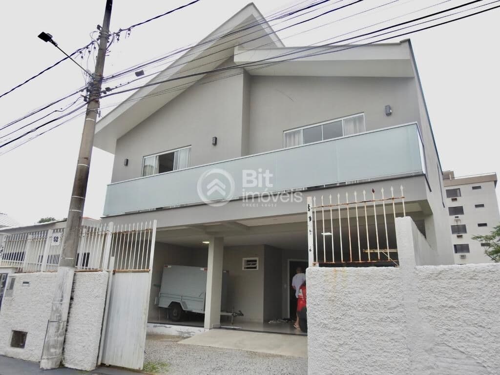 CASA + KITNETS