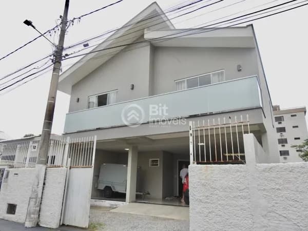 CASA + KITNETS