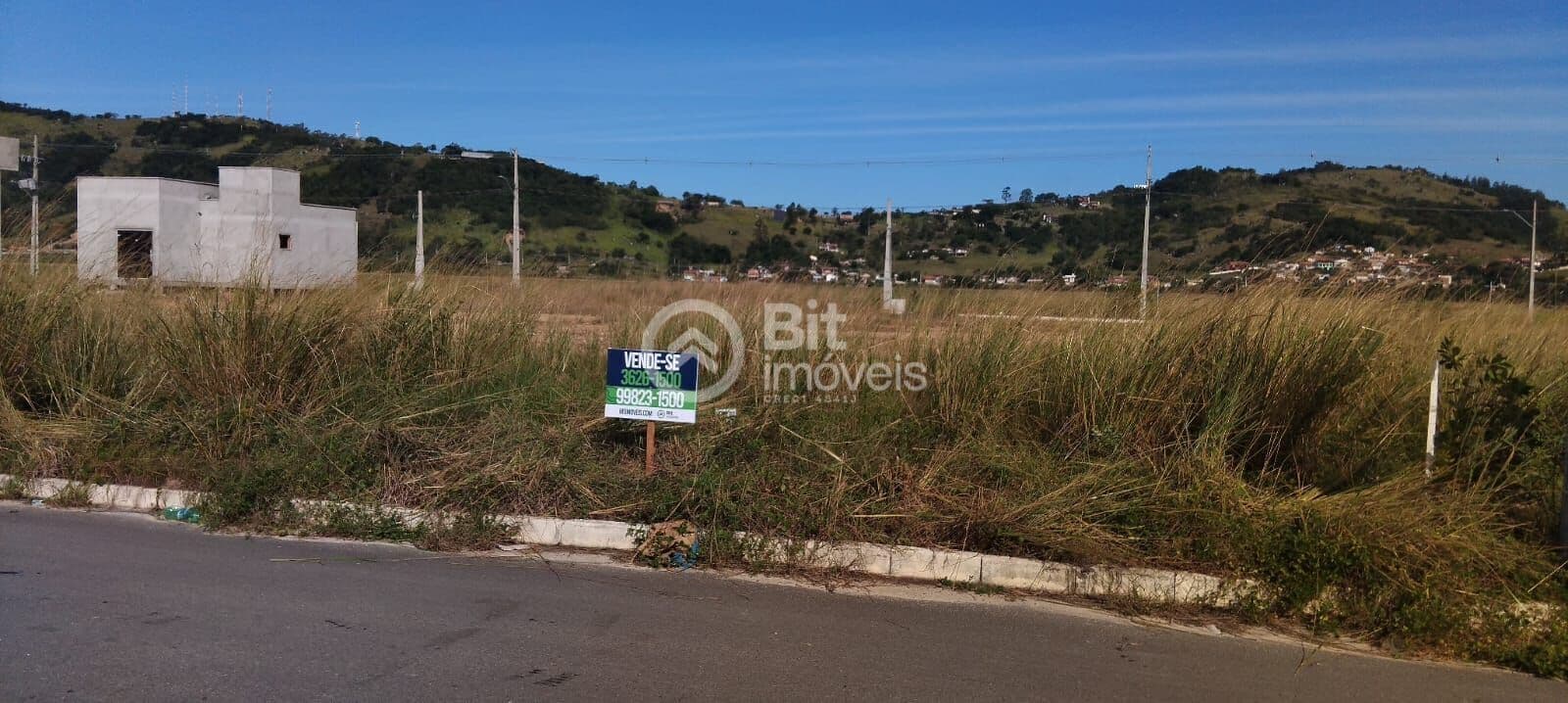 TERRENO NO LOTEAMENTO VILLA DOS ARAÇÁS