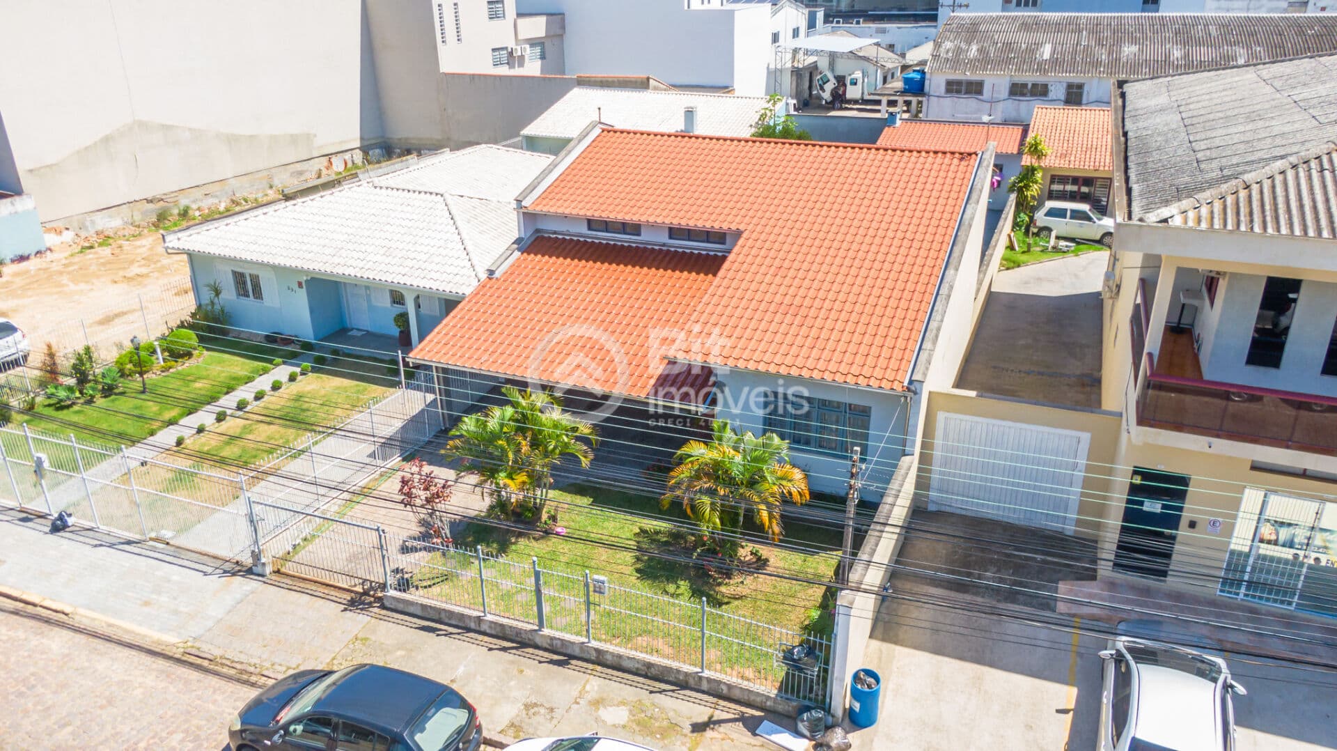 CASA NO CENTRO DE TUBARÃO