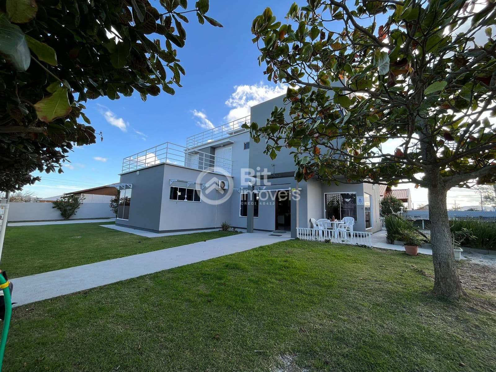 CASA EM ITAPIRUBA