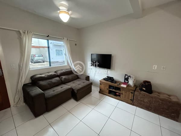 CASA GEMINADA NO BAIRRO SÃO JOÃO