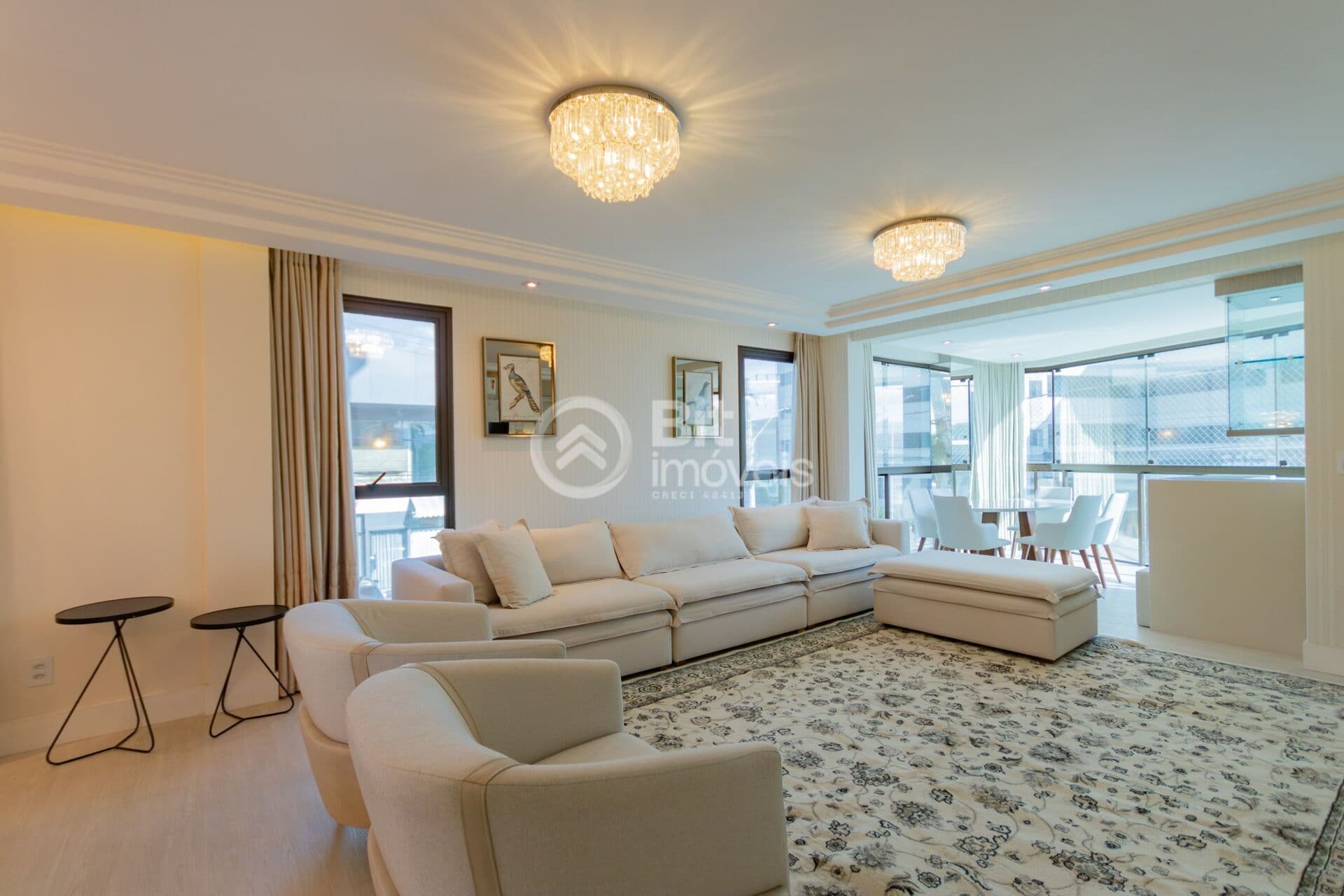 APARTAMENTO ALTO PADRÃO MOBILIADO