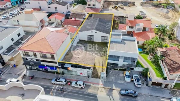 TERRENO COMERCIAL EM OFICINAS