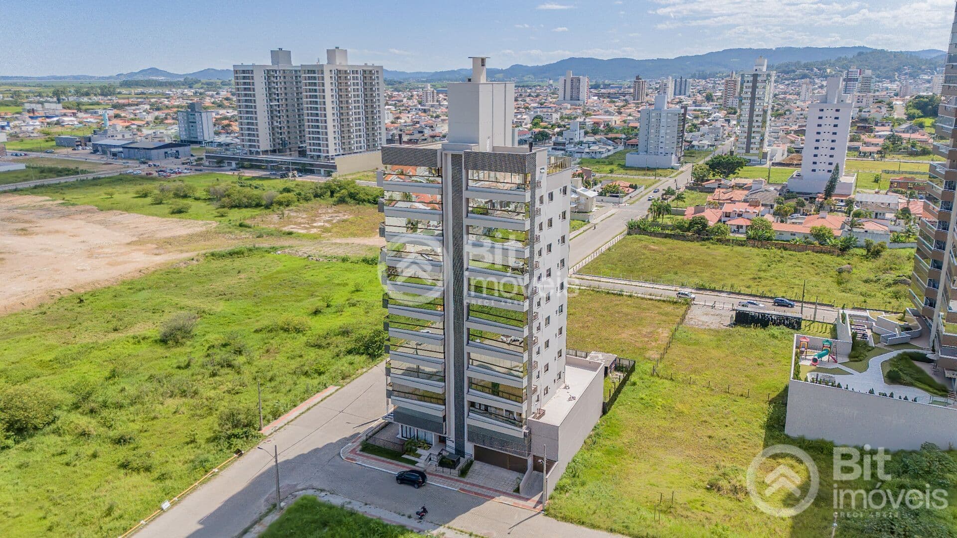 APARTAMENTO COBERTURA DUPLEX