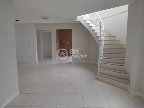 CASA GEMINADA NO BAIRRO DEHON