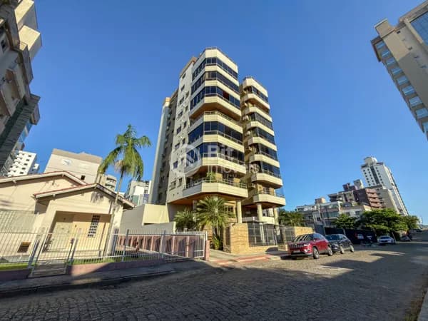 APARTAMENTO MUITO BEM LOCALIZADO