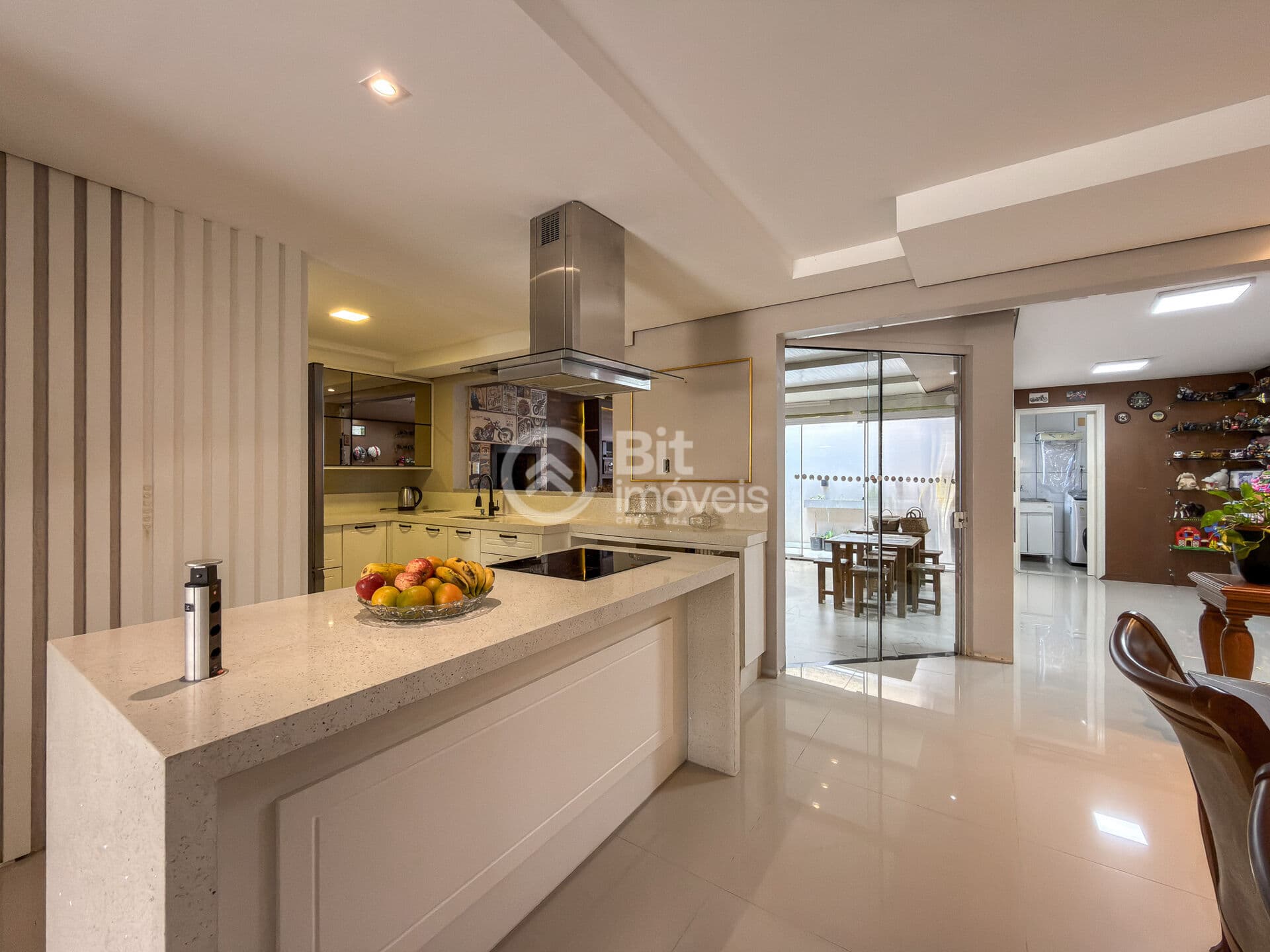 CASA SEMIMOBILIADA NO RESIDENCIAL IPANEMA