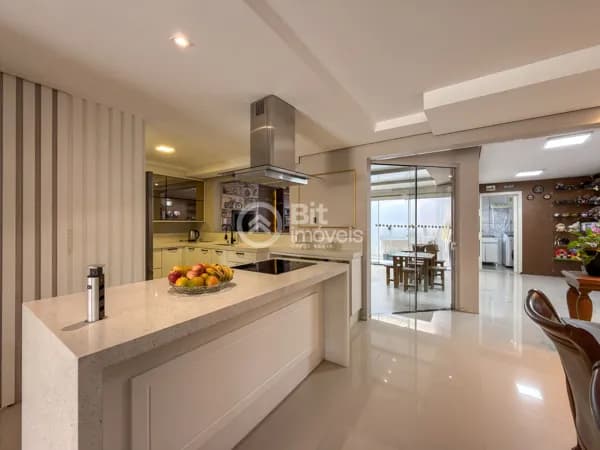 CASA SEMIMOBILIADA NO RESIDENCIAL IPANEMA