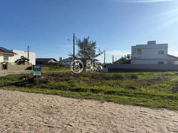 TERRENO NA PRAIA DE ITAPIRUBA