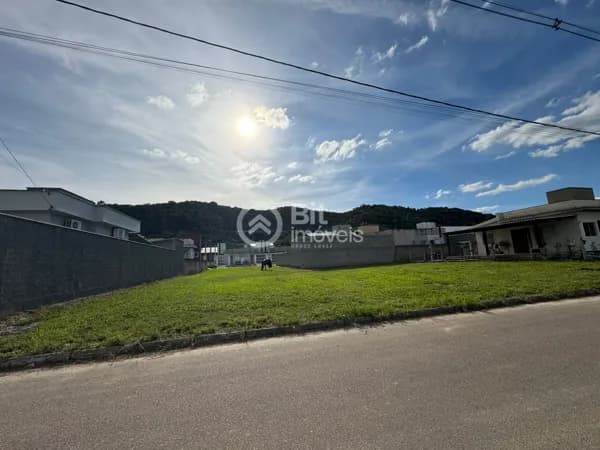 TERRENO NO LOTEAMENTO PARQUE CERÂMICA