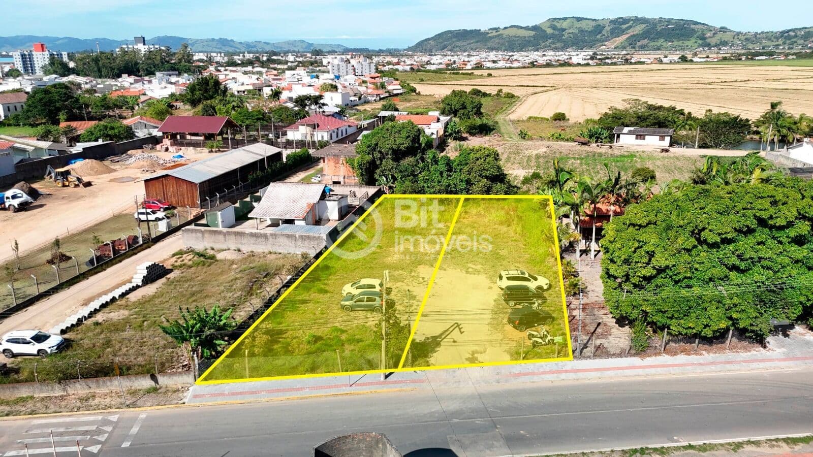 TERRENO EM FRENTE A ESCOLA ARINO BRESSAN