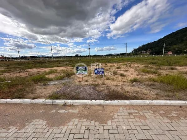TERRENO LOTEAMENTO TRÊS CAMINHOS