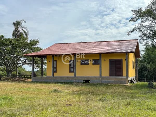 CASA MOBILIADA NO SÍTIO DE 30.000,00M²