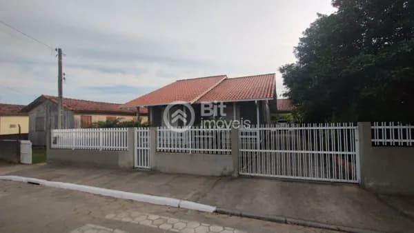 CASA MISTA NA PRAIA DE JAGUARUNA
