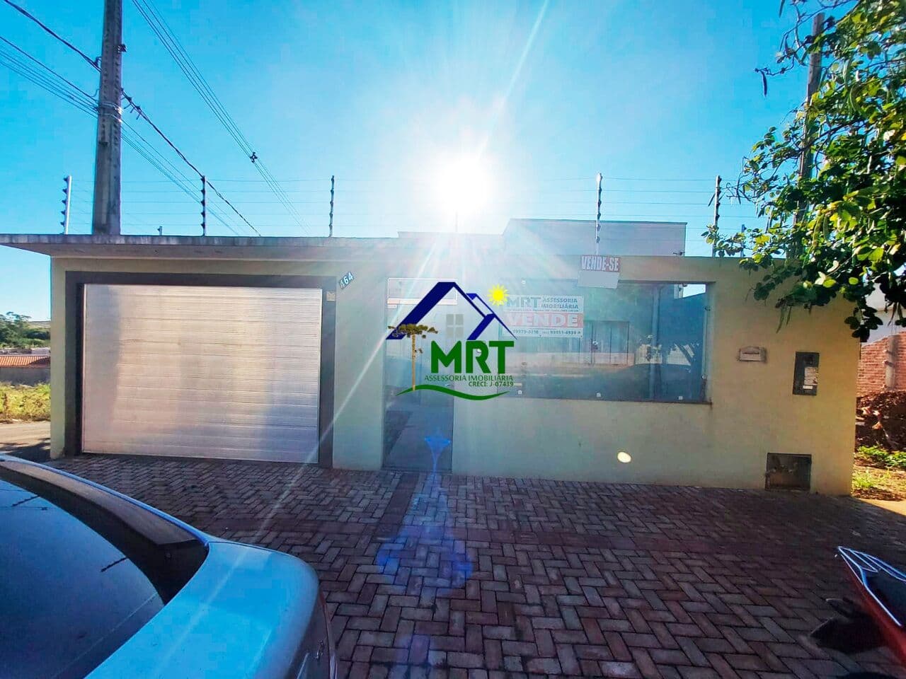 Casa em Bandeirantes - CJ. Vitória