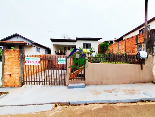 Casa em Santa Mariana - Centro