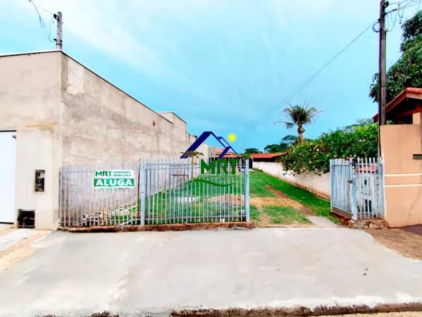 Casa em Bandeirantes - JD. Primavera