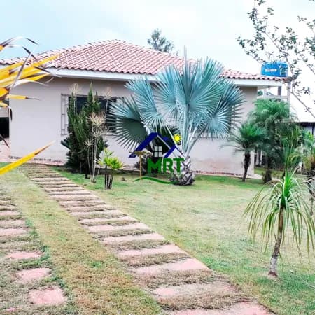 Fazenda/Sítios/Chácaras em Bandeirantes - Bairro Yara