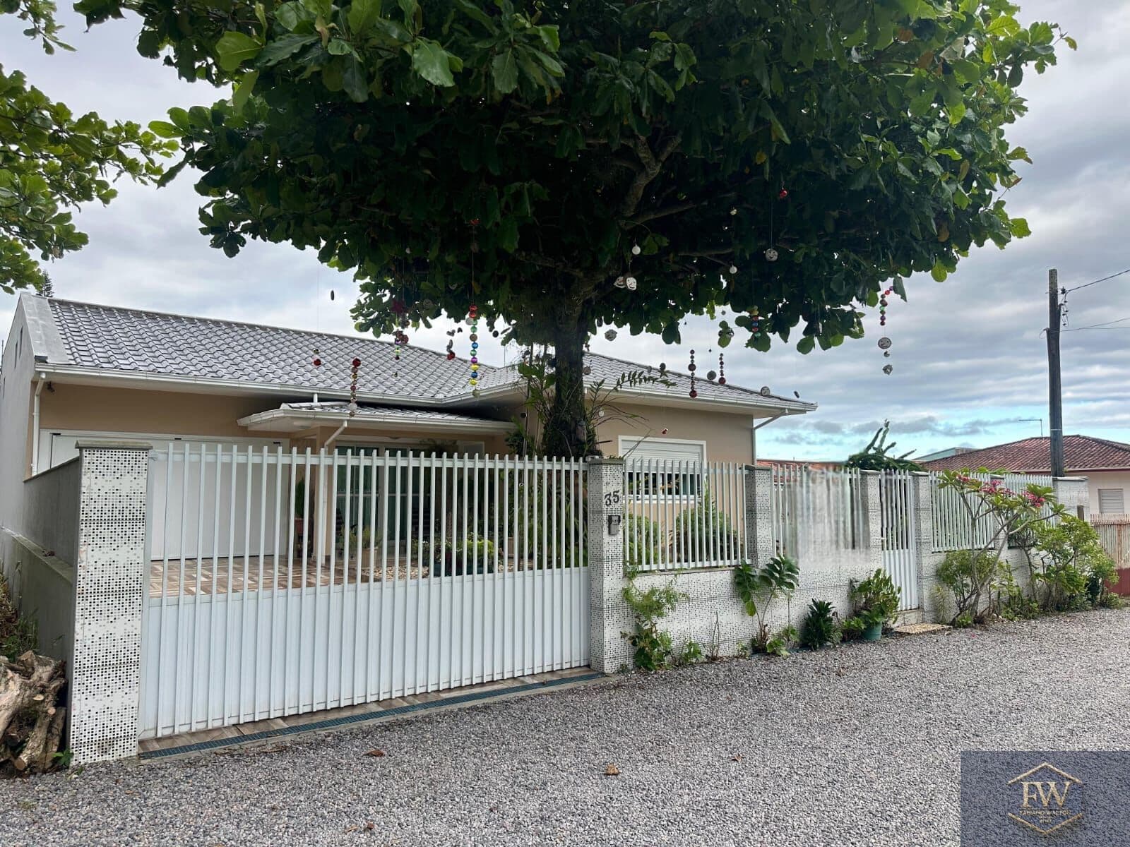 Casa de Alto Padrão - Enseada do Brito - Palhoça/SC