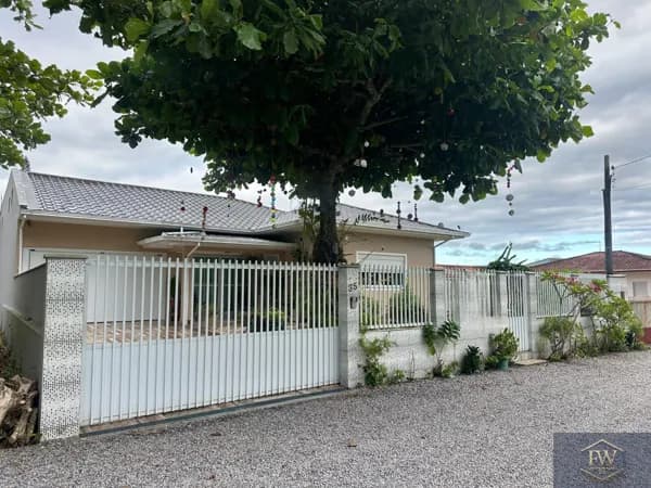Casa de Alto Padrão - Enseada do Brito - Palhoça/SC