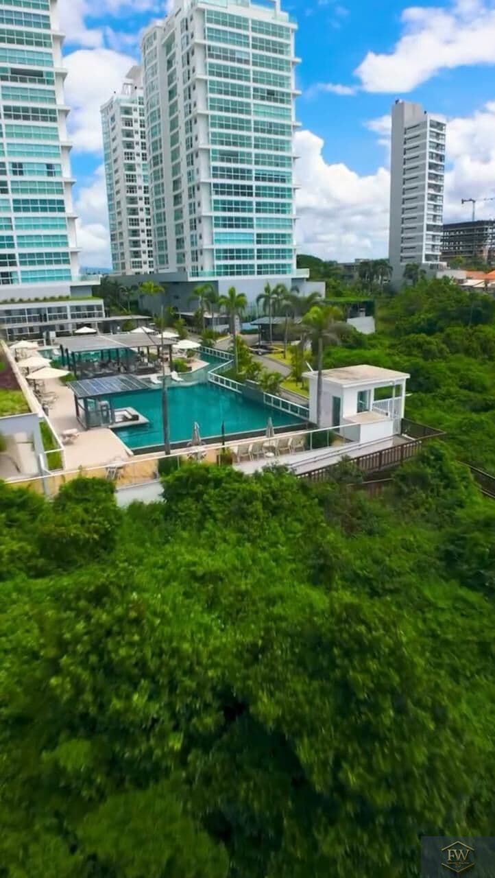 Apartamento Alto Padrão - Balneário Piçarras/SC - 3 Suítes , 2 vagas