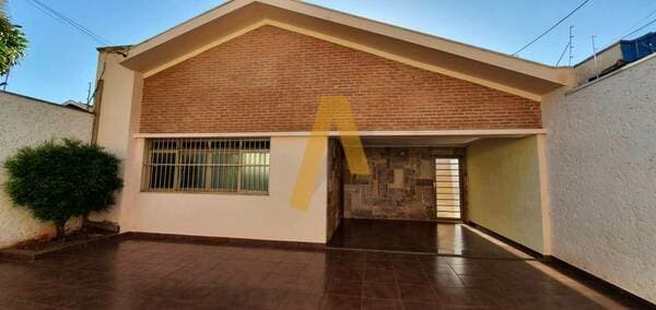 Casa em Ribeirão Preto - Jardim Paulista