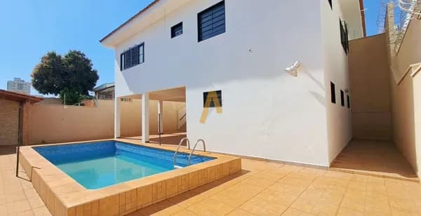 Sobrado em Ribeirão Preto - Jardim Sumaré