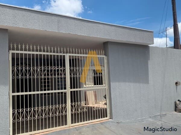 Casa em Ribeirão Preto - Vila Elisa