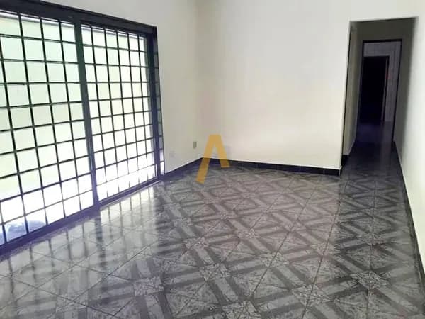 Casa em Ribeirão Preto - Jardim Piratininga