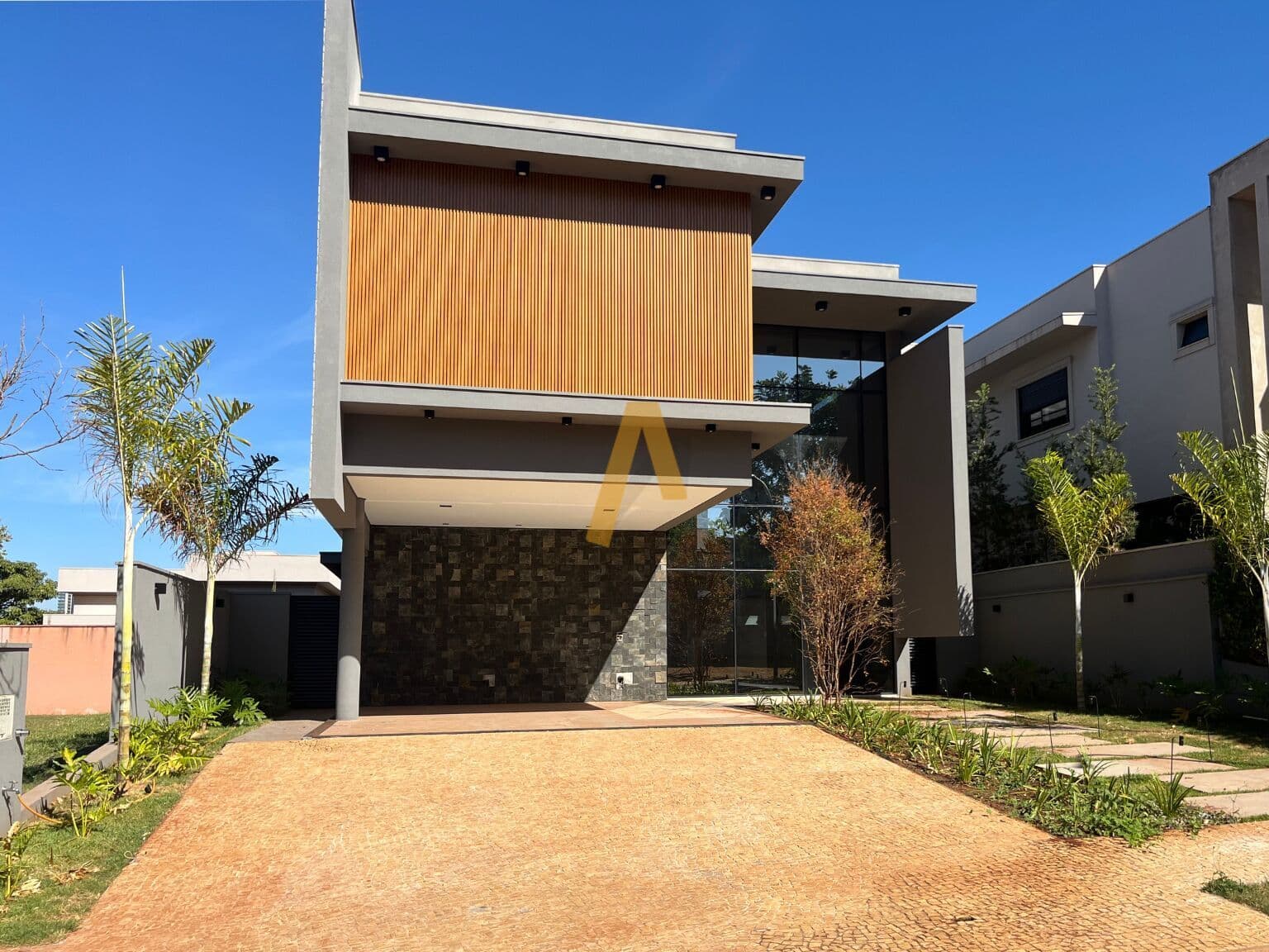 Casa em Ribeirão Preto - Jardim Olhos D´Água I